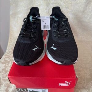 NWT Puma Softride Sophia EVO Black and White Running Shoes